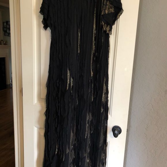 Custom made black and metallic gold duster - Picture 4 of 7